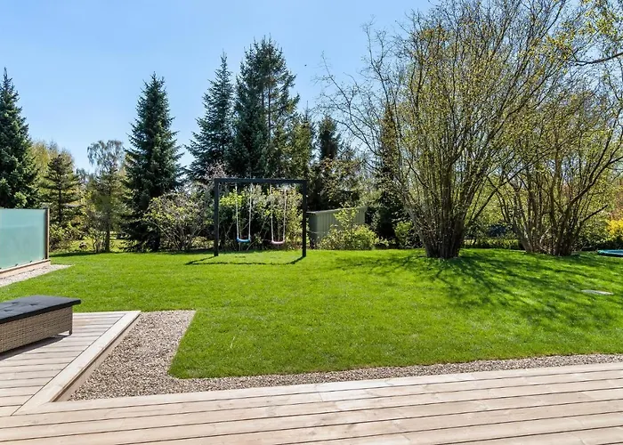 Vakantiehuis Lovely In With Sauna