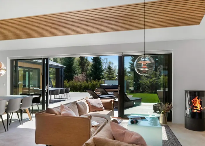 Vakantiehuis Lovely In With Sauna *